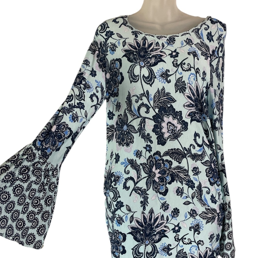 Flutter & Kick Maternity floral dress size small  NWT blue floral hobo hippy
